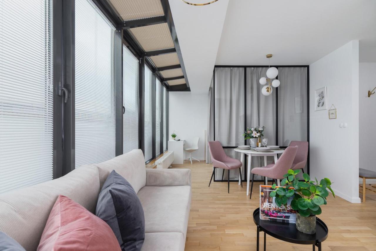 Politechnika Krakowska Apartment By Renters Prestige Cracóvia Exterior foto